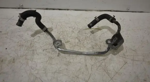 Toyota RAV 4 (XA50) Engine coolant pipe/hose