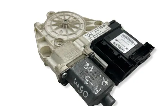 Audi A3 S3 8P Front door window regulator motor E840311202 0503