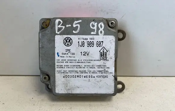 Volkswagen PASSAT B5 Airbag control unit/module 1J0909607 5WK4199