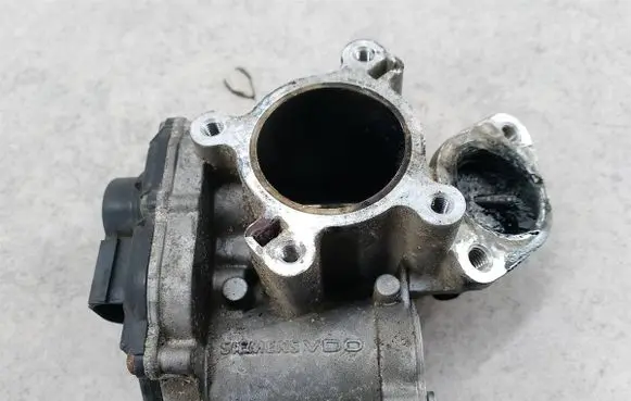 Nissan Qashqai+2 EGR valve 8200797706