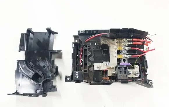 Volkswagen Touareg I Fuse box set 7L0937548C
