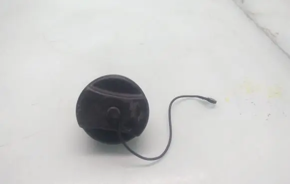 Opel Frontera B Fuel tank filler cap 