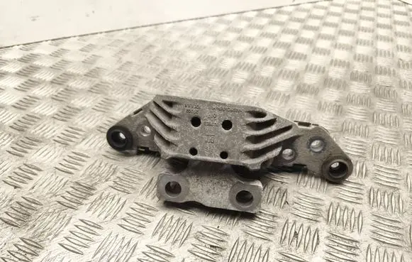 Opel Astra K Engine mount bracket 13434345 7097002