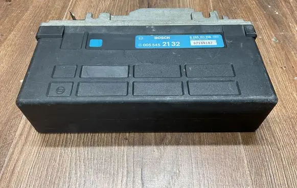 Mercedes-Benz 190 W201 ABS control unit/module 0055452132 0265101018