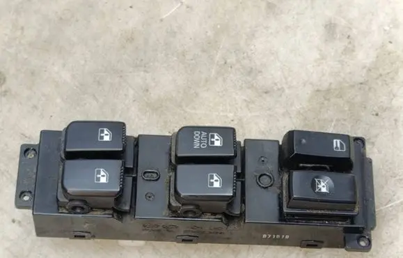 Hyundai Santa Fe Electric window control switch 371490