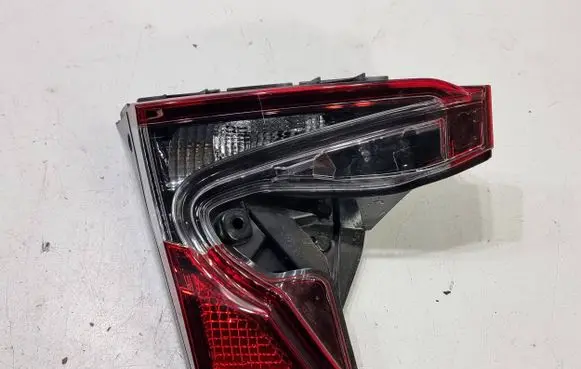Toyota C-HR I Tailgate rear/tail lights 81590F4120