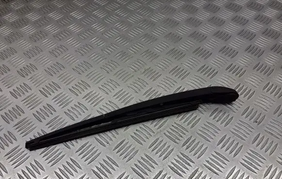 Alfa Romeo 159 Rear wiper blade arm