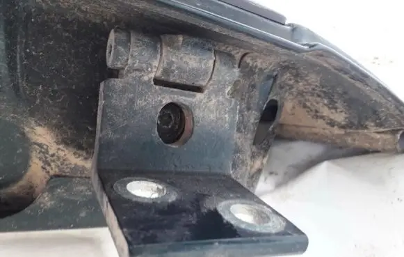 Citroen Xsara Rear door lower hinge