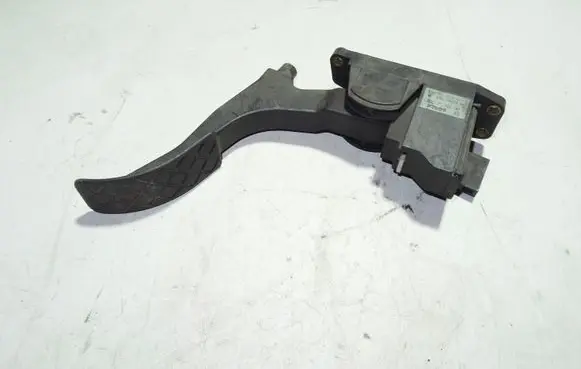 Volkswagen Golf IV Accelerator throttle pedal 1J1721503K 0281002342