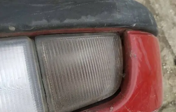 Front indicator light