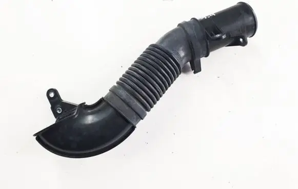Suzuki Swift III Air intake hose/pipe