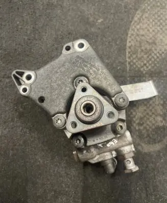 BMW 5 E60 E61 Power steering pump 7801442 7650340103