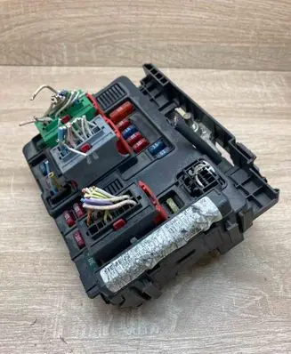Citroen Berlingo Fuse module 