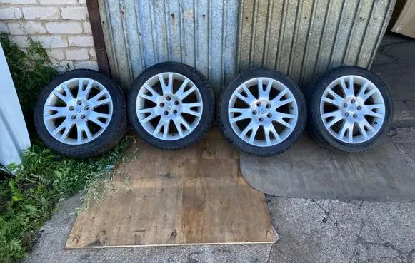 R17 alloy rim