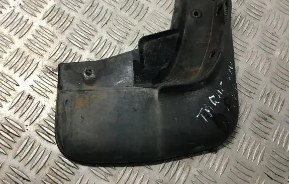 Hyundai Terracan Front mudguard 