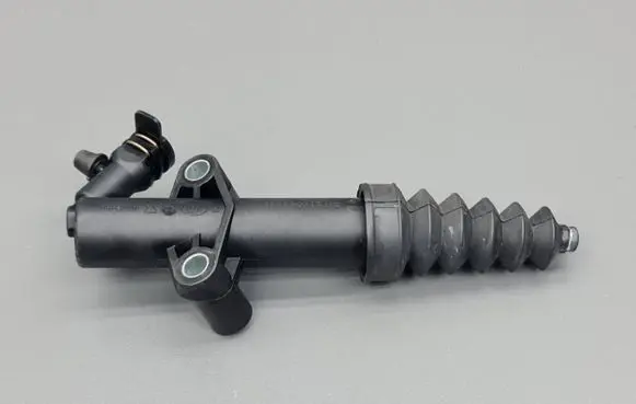 Clutch slave cylinder