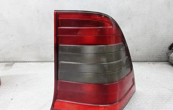 Mercedes-Benz C W202 Rear/tail lights 2028204064
