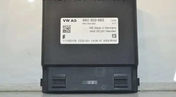 Audi A4 S4 B8 8K Voltage converter/converter module 8K0959663