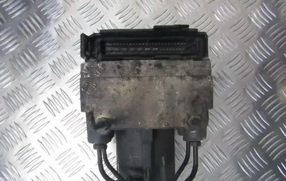 Mitsubishi Carisma ABS Pump 0273004122 5710014