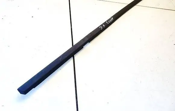 Peugeot 508 Front door glass trim molding 
