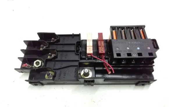 Mercedes-Benz ML W164 Fuse module 1645450201 013948411 013948421