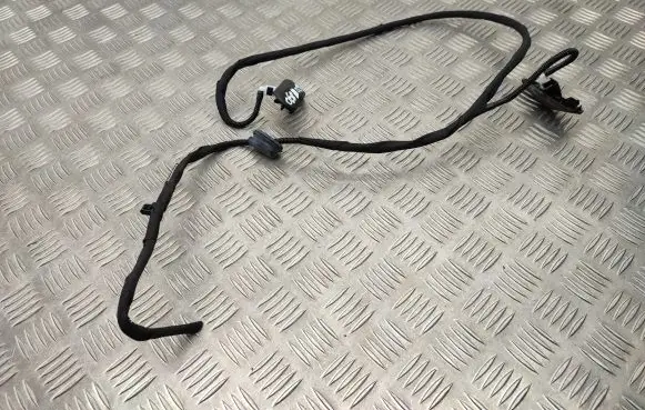 Windshield washer spray nozzle
