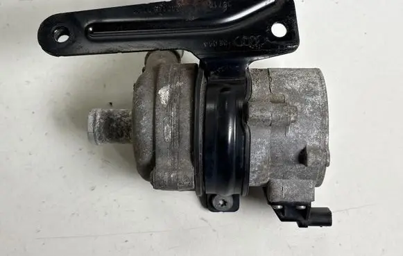 Audi A7 S7 4G Electric auxiliary coolant/water pump 4H0965567A
