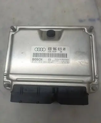 Audi A4 S4 B5 8D Engine control unit/module 038906019AN 28SA4597 0281010094