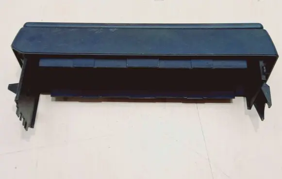 BMW 7 E32 Glove box central console 8350573