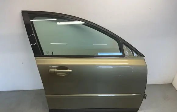Volvo V50 Front door 31335444
