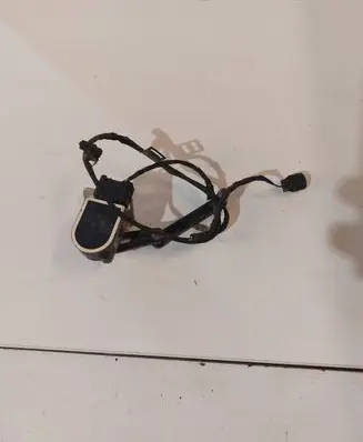 Headlight/headlamp level sensor