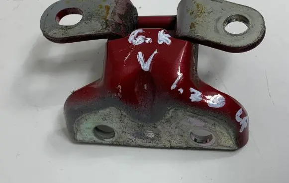 Hyundai i30 Rear door upper hinge