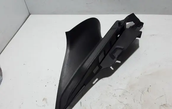 Volvo V40 Tailgate/trunk side cover trim 31389390