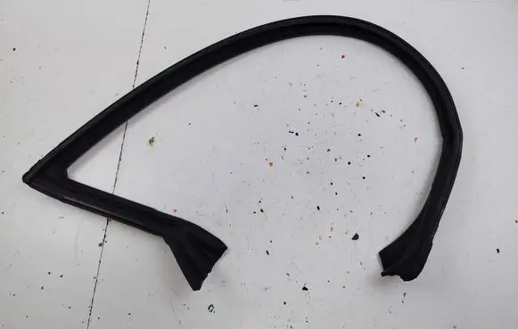 Ford Mustang VI Rubber seal front coupe door S550Z04R22