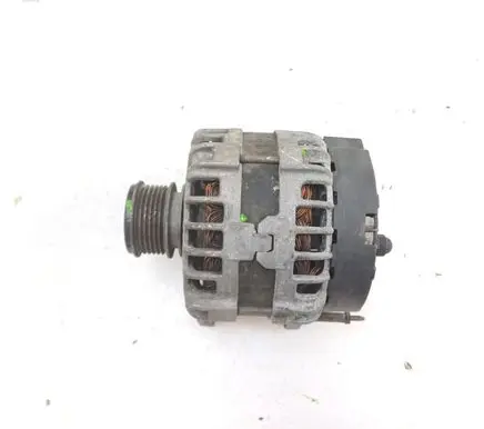 Volkswagen PASSAT B7 Generator/alternator 03L903024F