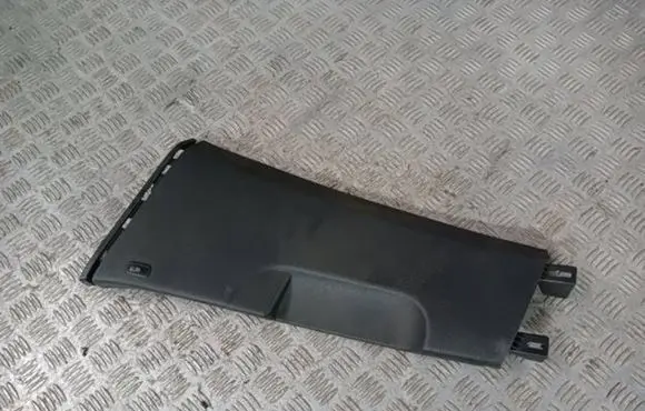 (B) pillar trim (bottom)