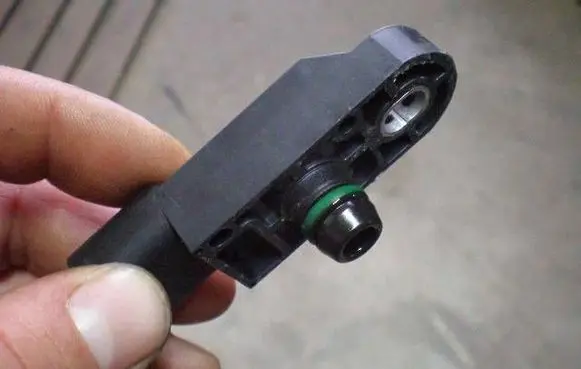 Renault Trafic II (X83) Air pressure sensor 0281002740 8200292433 0804202FW2