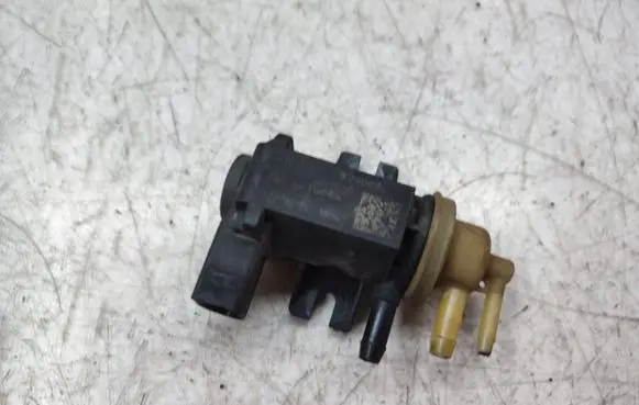 Volkswagen Golf VII Turbo solenoid valve 1K0906627B