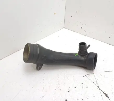 Volkswagen Transporter - Caravelle T4 Air intake hose/pipe 074129715F