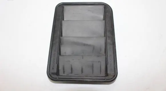 BMW X1 F48 F49 Quarter panel pressure vent 9201647