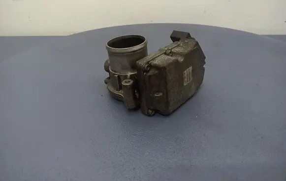 Suzuki Grand Vitara II Throttle body valve 8200471660