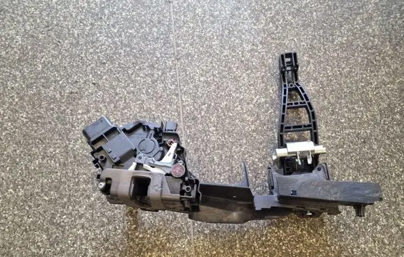Ford S-MAX Front door lock