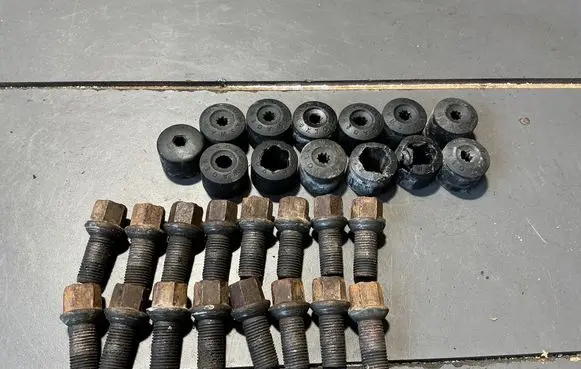 Volkswagen Golf Plus Nuts/bolts 
