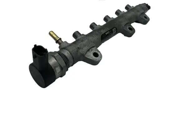 Opel Vivaro Fuel main line pipe 0445214155 003684L3 8200842432