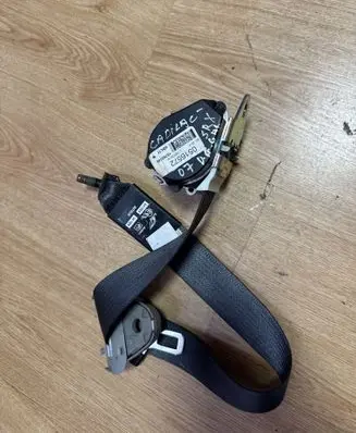 Rear seatbelt