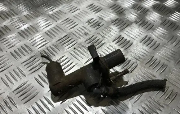 Mazda MX-3 Clutch master cylinder