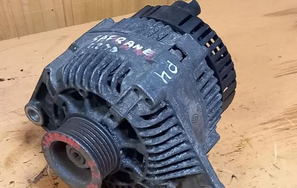 Renault Safrane Generator/alternator 7700424582