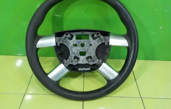 Ford Kuga I Steering wheel 3M513600BHW 601974200A