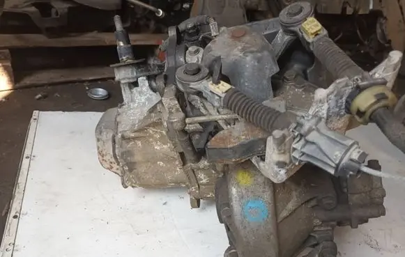 Citroen C4 I Picasso Manual 5 speed gearbox 309612