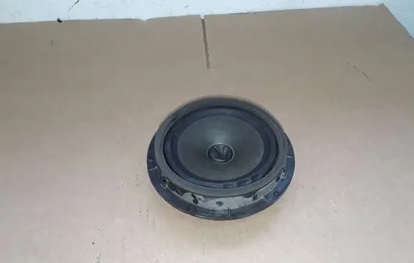 Suzuki SX4 Front door speaker NOCODE